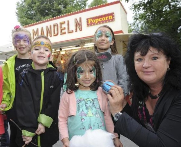 Kinderschminken-Wiesbaden-Straßenfest
